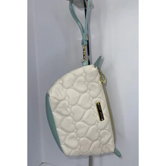 Betsy‎ Johnson Quilted Hearts Wristlet Cosmetic Clutch Zip Bag Romantic Coquette - Picture 4 of 12